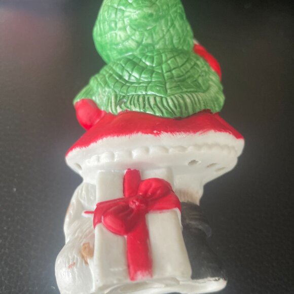 Vintage  Caroller Potpourri Figure and  House Tea Light  Holder - Picture 8 of 9